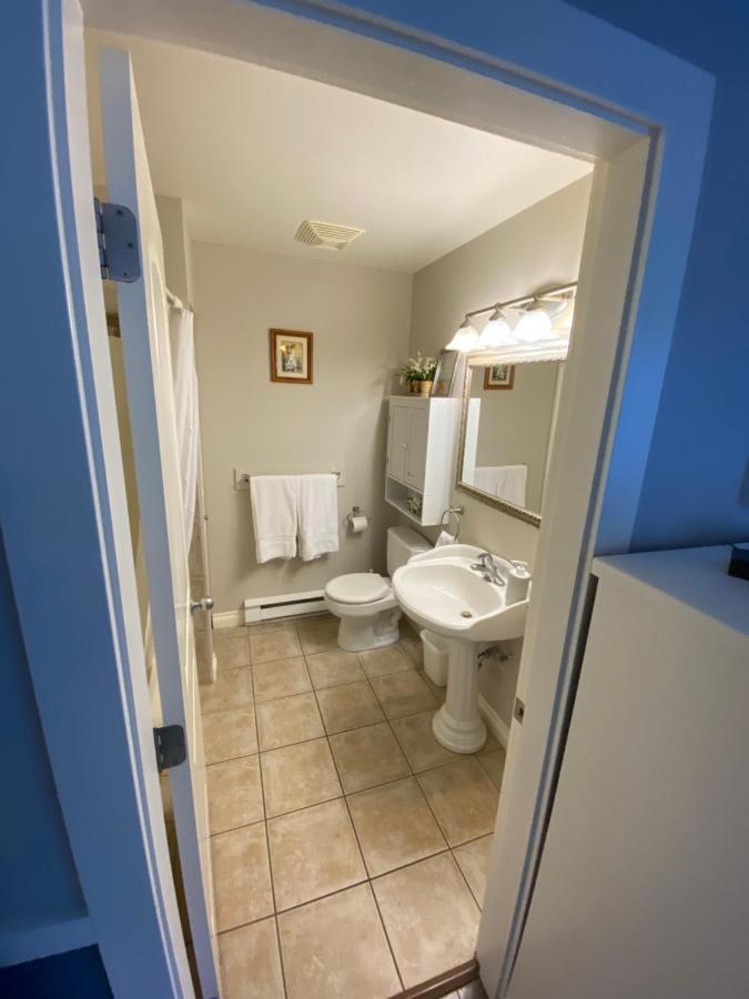 Guest Suites On Benvenuto Brentwood Bay Kültér fotó